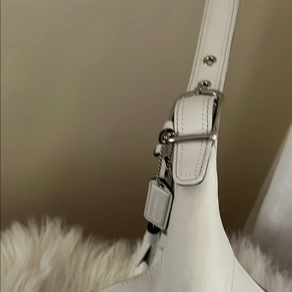 Coach White Leather Shoulder Bag - Picture 9 of 9